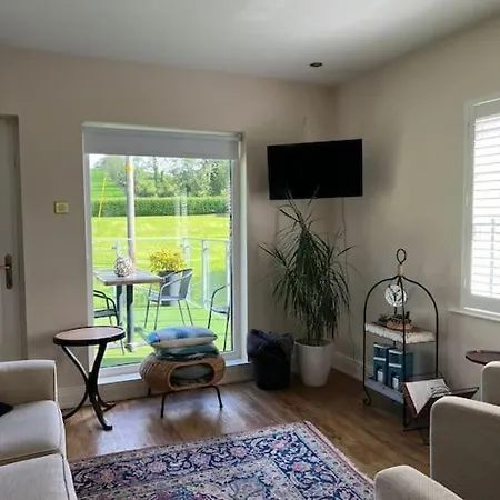 Adorable One Bedroom Apartment With Balcony Newtownards Exterior foto
