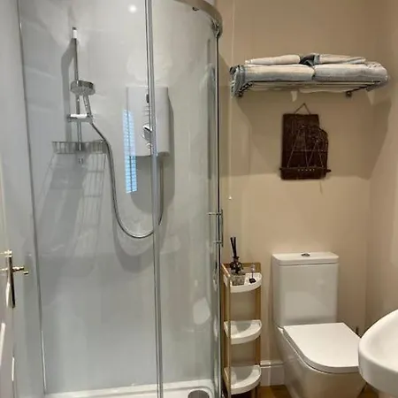 Adorable One Bedroom Apartment With Balcony Newtownards Exterior foto